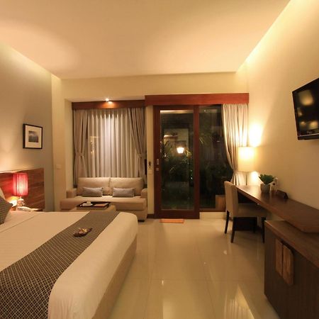 Uma Karan Hotel Kuta  Exterior photo