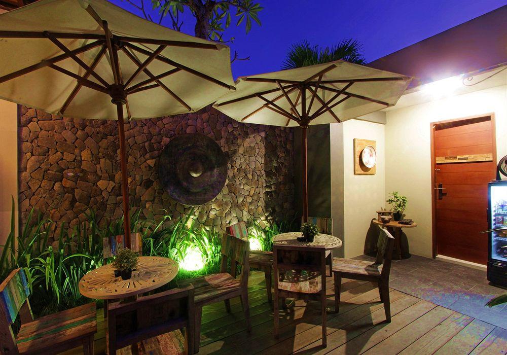 Uma Karan Hotel Kuta  Exterior photo