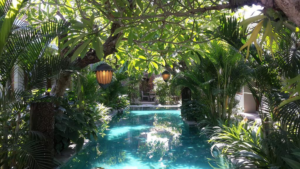 Uma Karan Hotel Kuta  Exterior photo