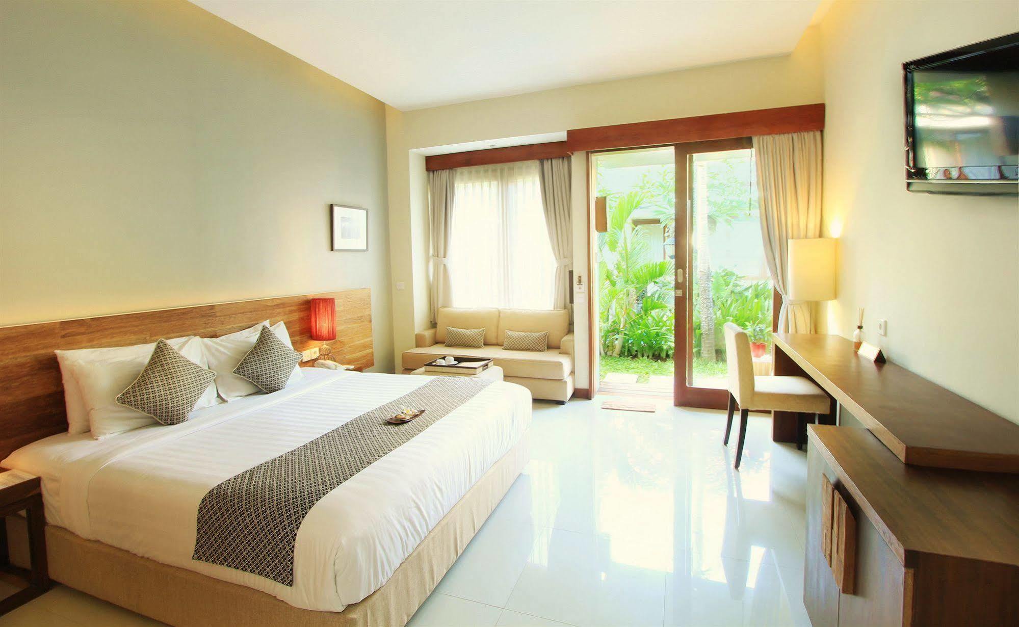 Uma Karan Hotel Kuta  Exterior photo