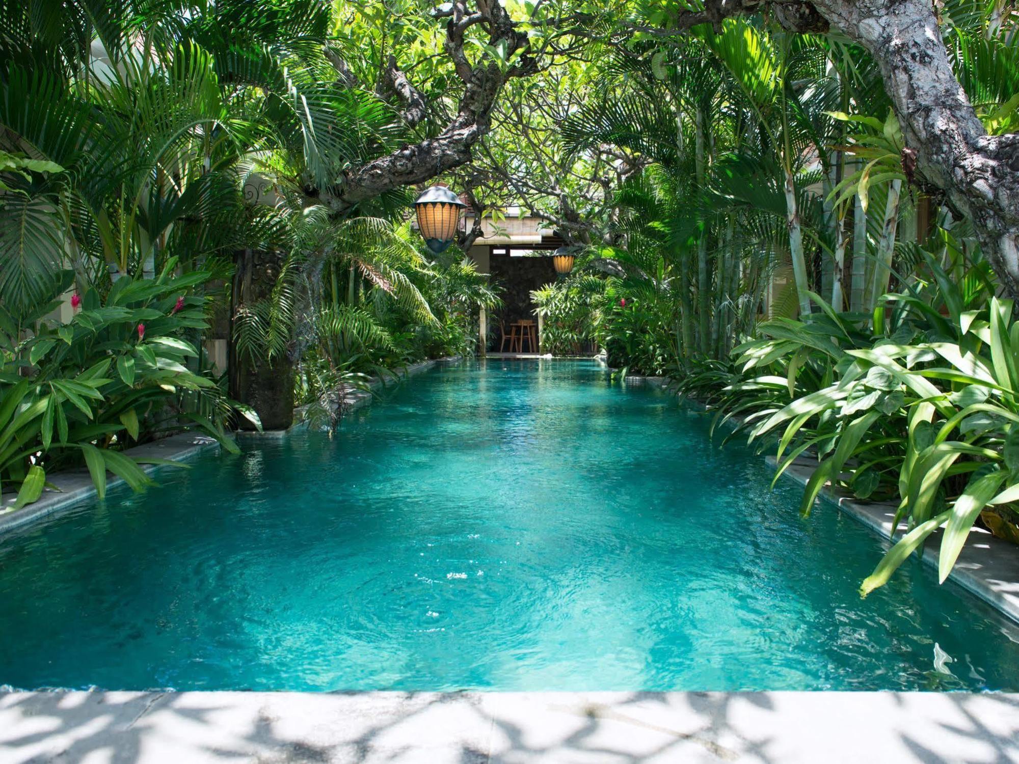 Uma Karan Hotel Kuta  Exterior photo